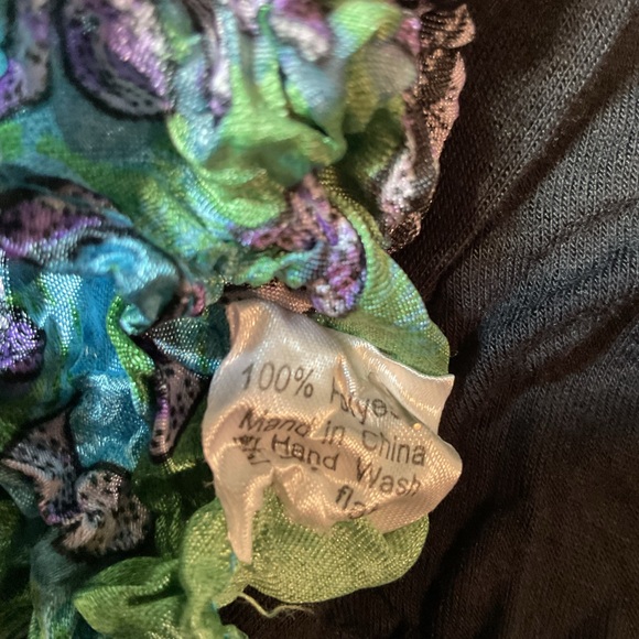 F.C. Turquoise & Green Short Sleeve Popcorn Top - Picture 5 of 5